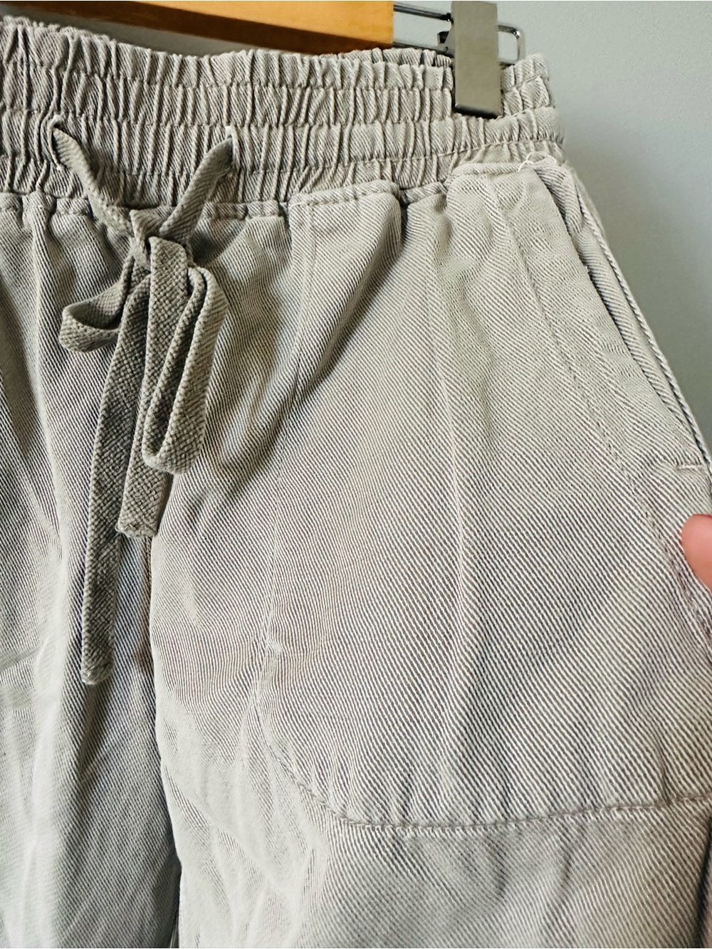 ZARA | Casual Drawstring Jogger Pants in Light Olive